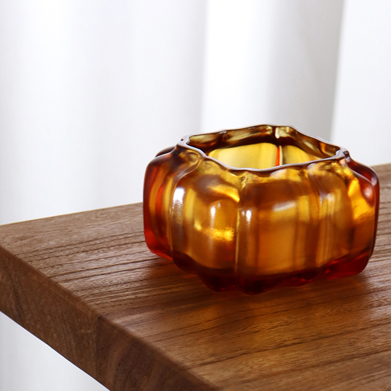 Lila kristályüveg tök formájú vizesedény