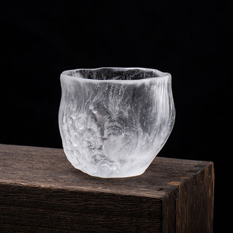 Átlátszó teáscsészék fedővel