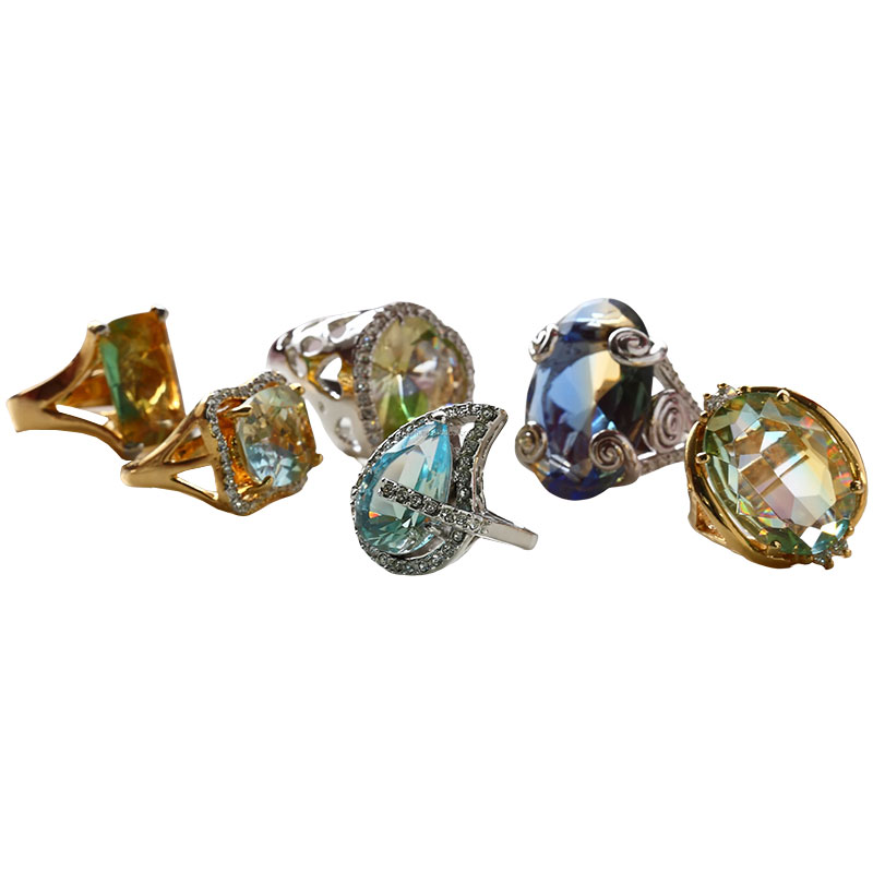 Gyűrű könnycsepp alakú csiszolt üveggel