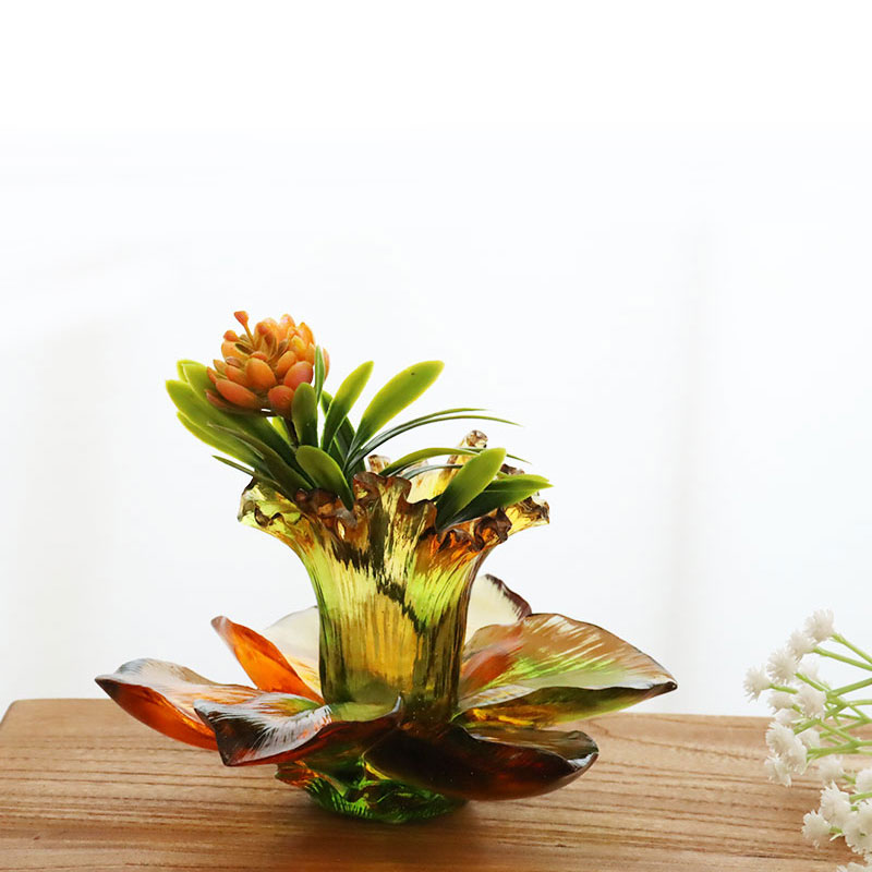 Üvegszirom alakú gyertyatartó