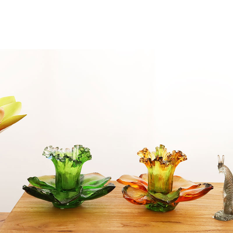 Üvegszirom alakú gyertyatartó