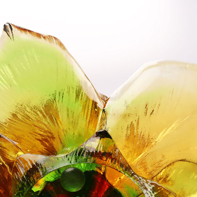 Üvegszirom alakú gyertyatartó