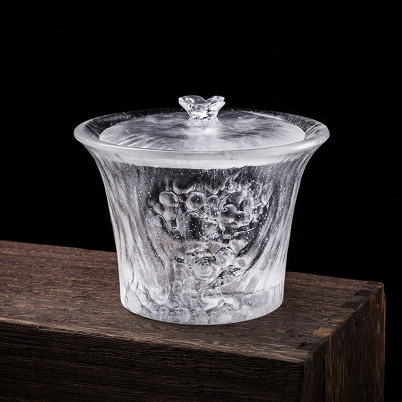 Átlátszó teáscsészék fedővel