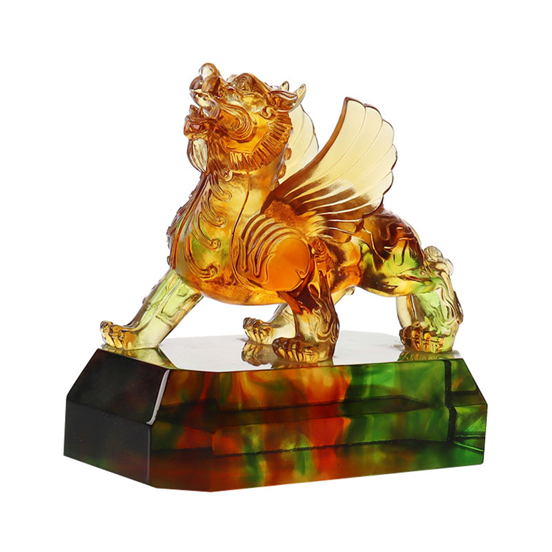 Kristálytiszta színű mázas fenevad díszek