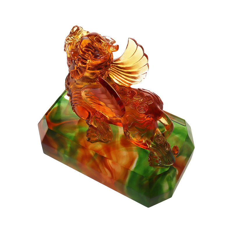 Kristálytiszta színű mázas fenevad díszek