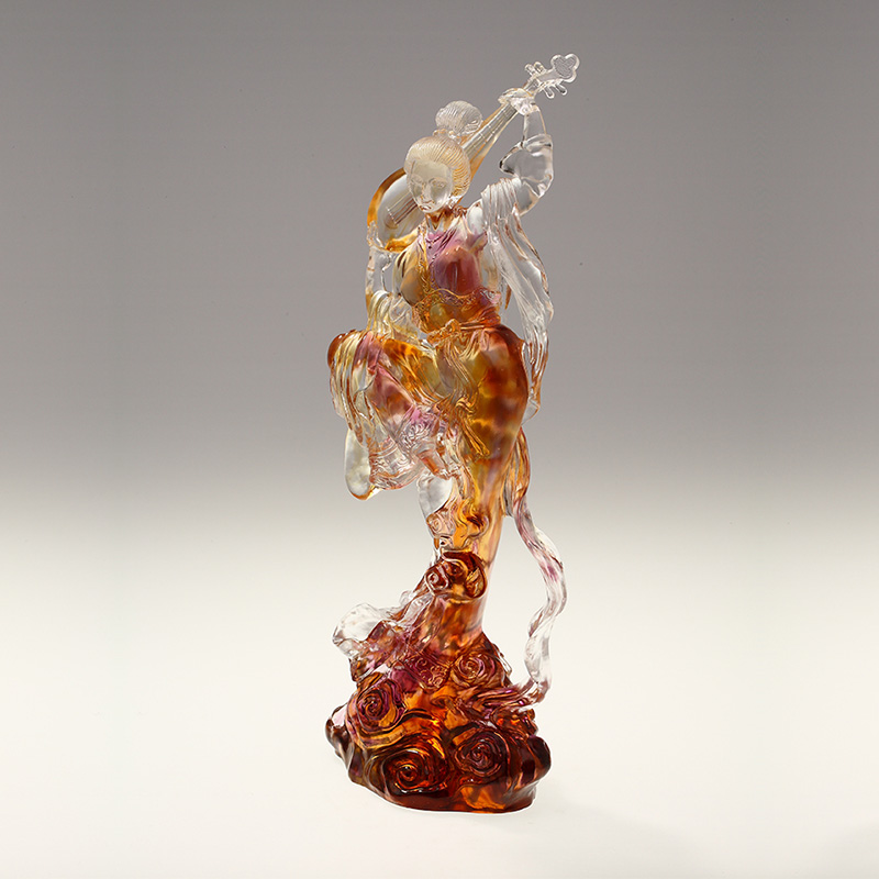 Elegáns és kecses női üvegszobor díszek